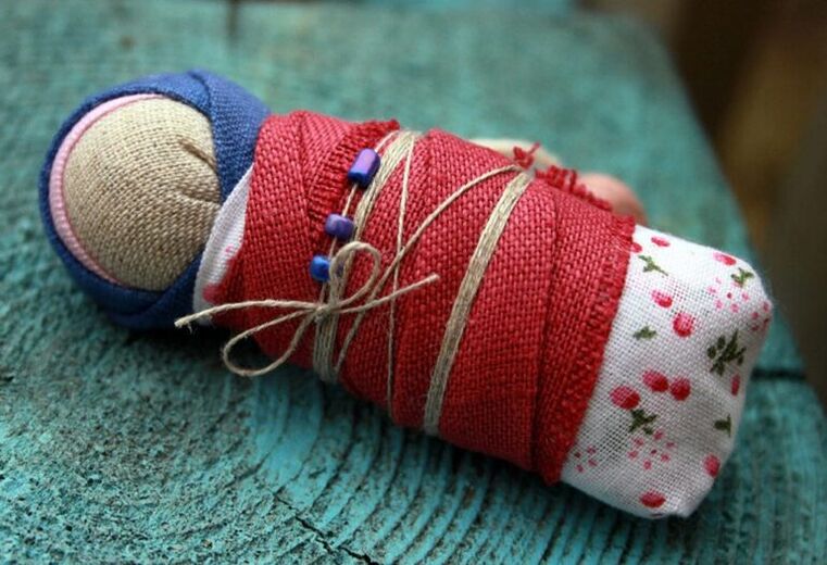 boneka popok salaku jimat kaséhatan